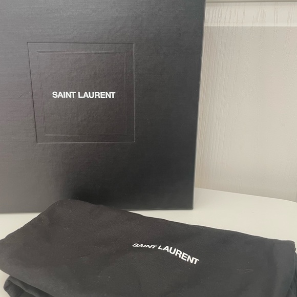 AUTHENTIC SAINT LAURENT Amber studs, deep red patent strappy heels - Picture 6 of 6